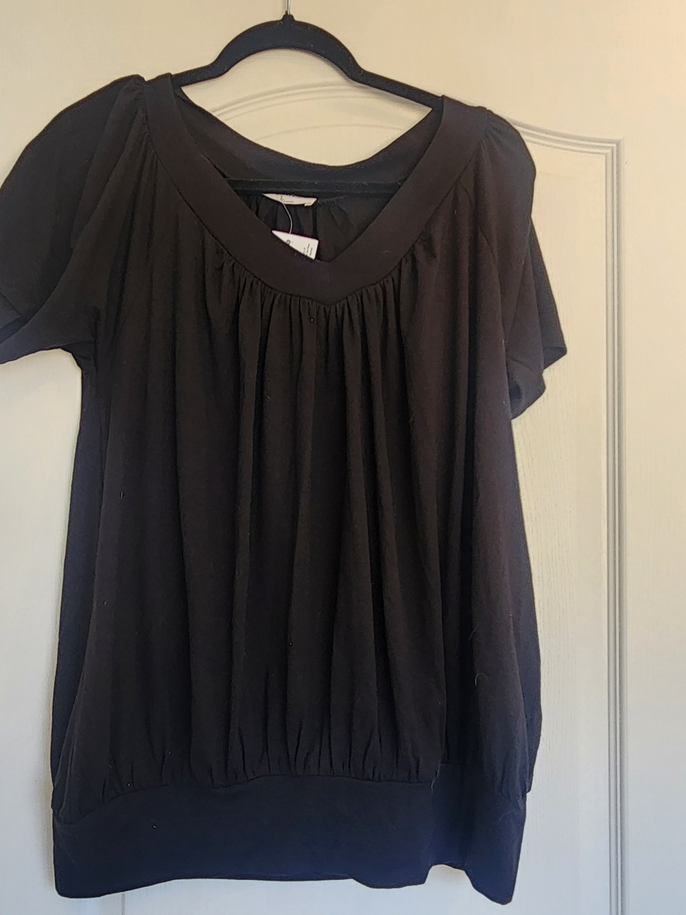 Zenana Outfitters Black Short-Sleeve Gathered V-Neck Top L BNWT